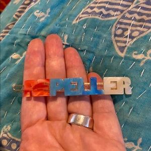 Man Repeller barrette